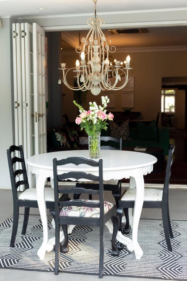 Taunton Manor Hotel Питърмарицбург Екстериор снимка