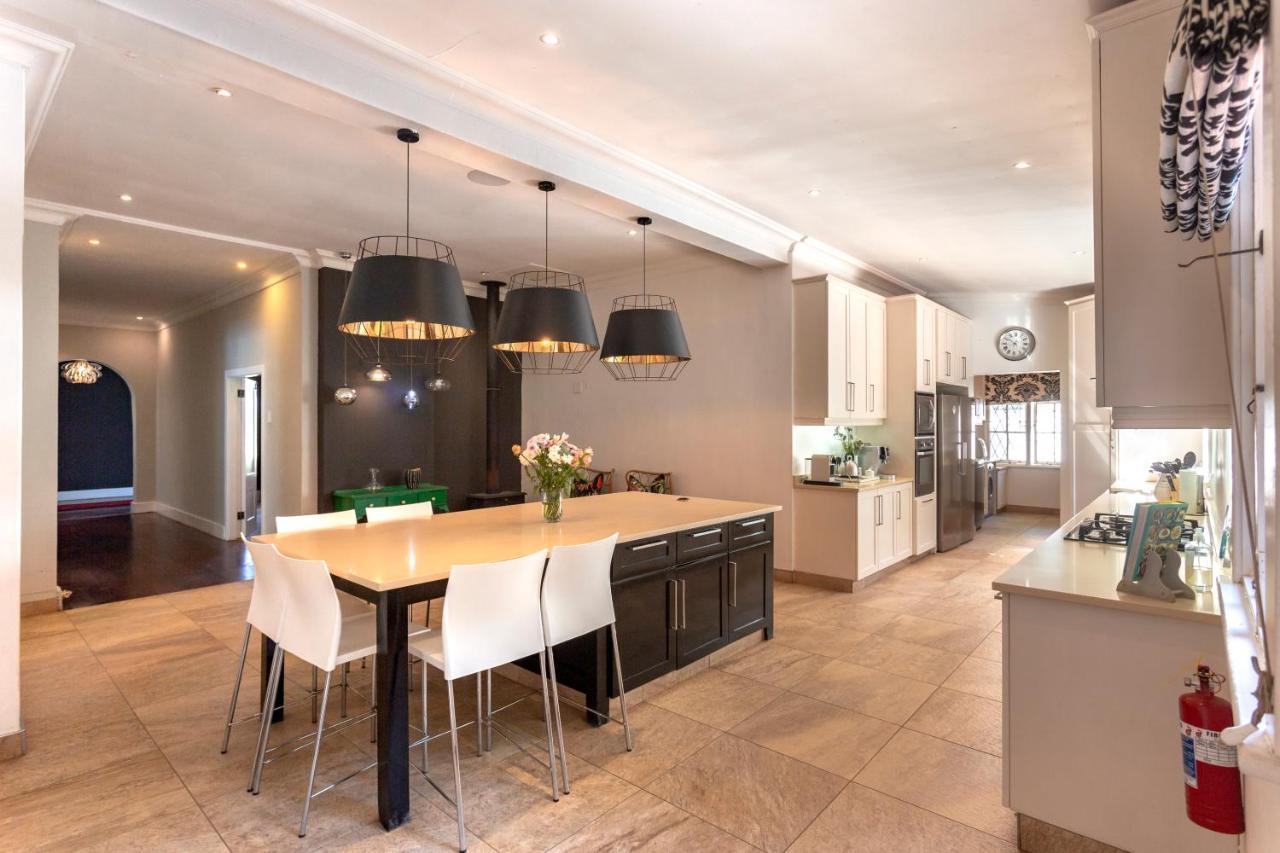 Taunton Manor Hotel Питърмарицбург Екстериор снимка