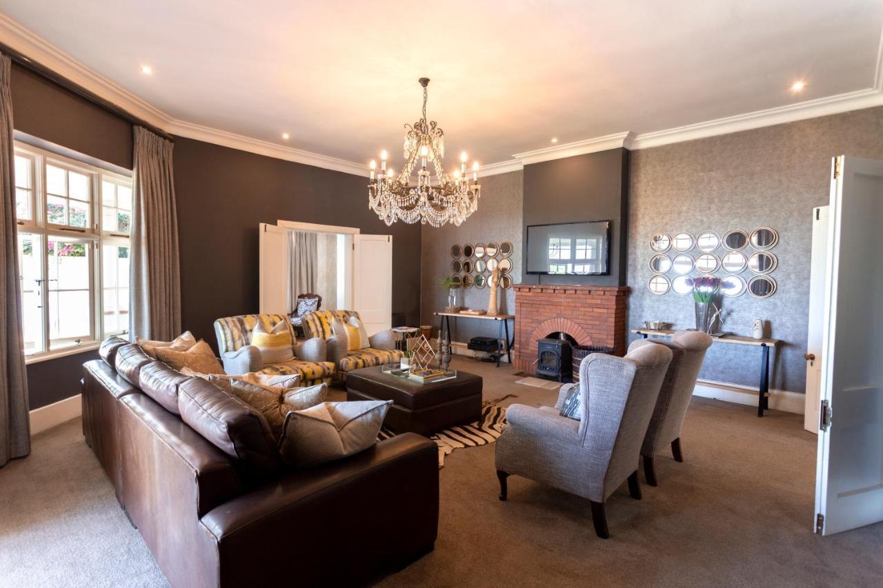Taunton Manor Hotel Питърмарицбург Екстериор снимка